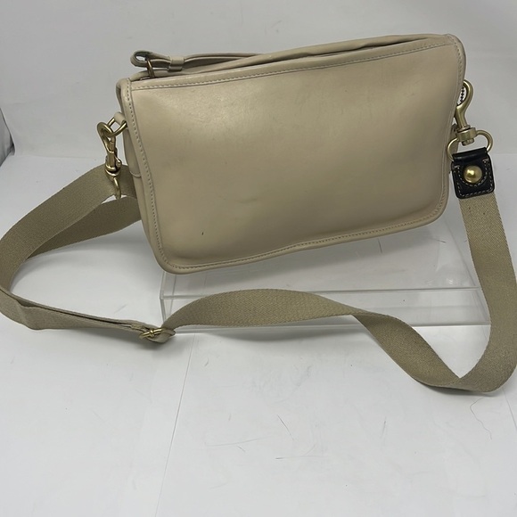 Coach Legacy Vintage 038-007 Cream Bone Zip Top Detachable Crossbody Clutch Bag - Picture 8 of 16
